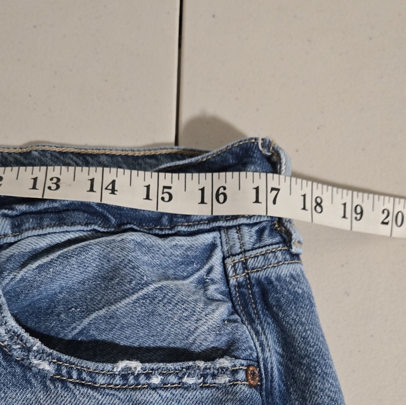 American Eagle Super High Rise Baggy Wide Leg Raw Hem Jeans Size 16 Short - Picture 16 of 16